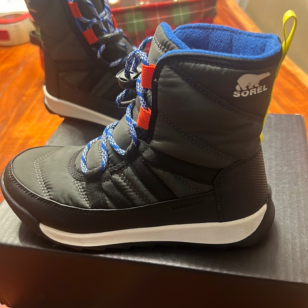 SOREL waterproof 💦 kids boots